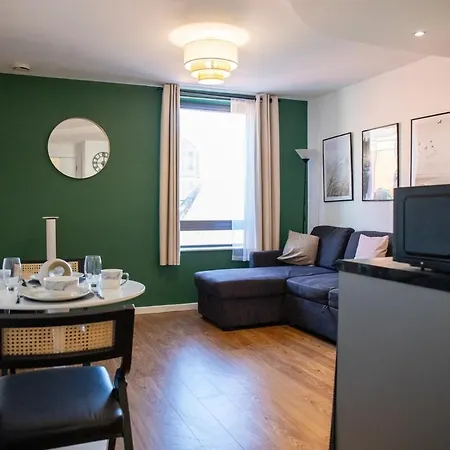 Modern 2-bed In Leeds Centre