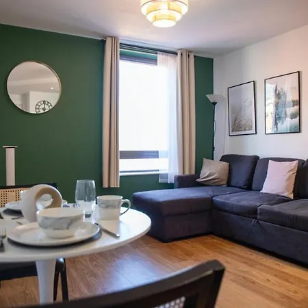 Modern 2-bed In Leeds Centre * Leeds (West Yorkshire)