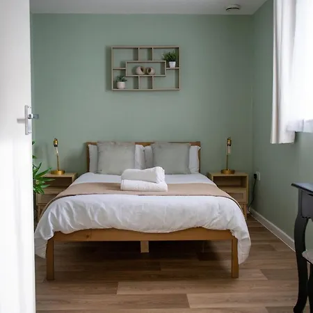 Modern 2-bed In Leeds Centre Apartment Leeds (West Yorkshire)